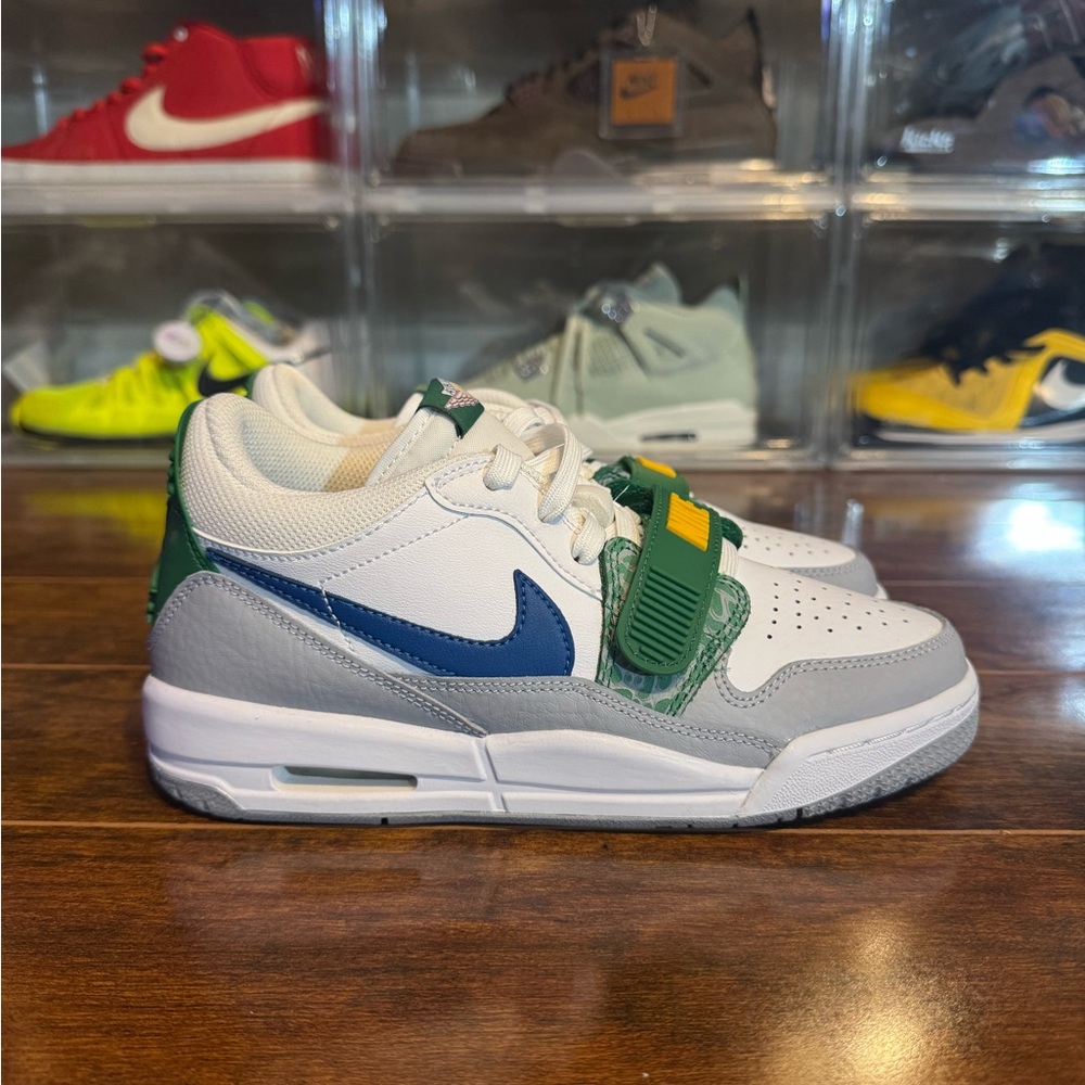 Kids Nike Air Jordan Legacy 312 Low sz 5Y NWOT